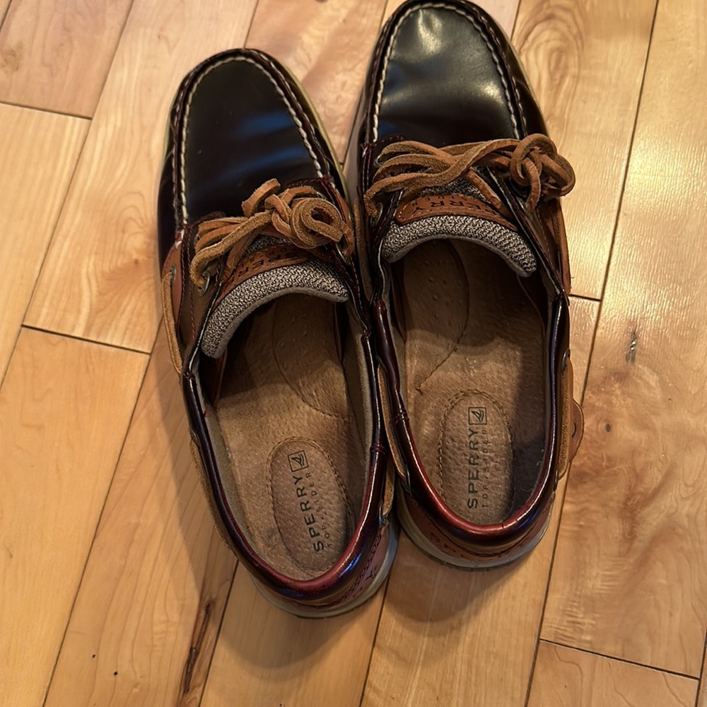 Sperry Shoes - Picture 5 of 8